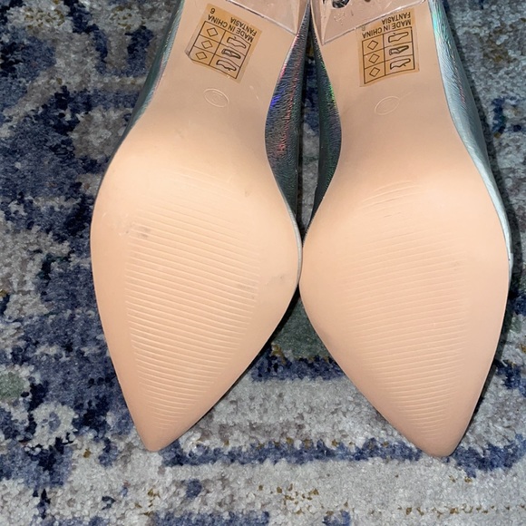 FASHION NOVA IRIDESCENT PUMP - Picture 4 of 9